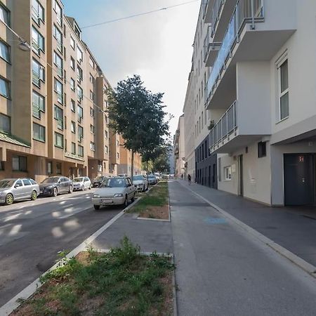 Grosse Terrasse, Klimaanlage Und U-Bahn Naehe Apartment เวียนนา ภายนอก รูปภาพ