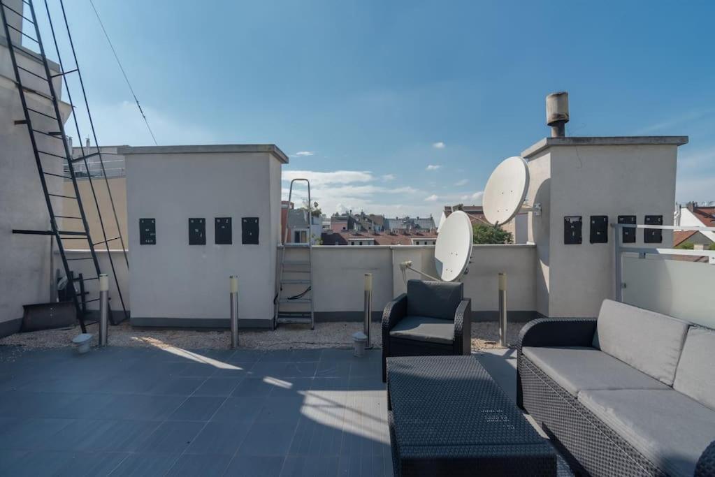 Grosse Terrasse, Klimaanlage Und U-Bahn Naehe Apartment เวียนนา ภายนอก รูปภาพ