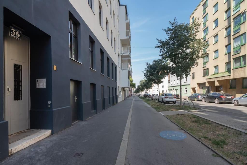 Grosse Terrasse, Klimaanlage Und U-Bahn Naehe Apartment เวียนนา ภายนอก รูปภาพ
